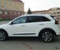 Белый Киа Niro, объемом двигателя 1.6 л и пробегом 98 тыс. км за 12400 $, фото 2 на Automoto.ua