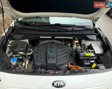 Белый Киа Niro, объемом двигателя 0 л и пробегом 152 тыс. км за 20400 $, фото 32 на Automoto.ua