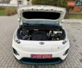 Білий Кіа Niro, об'ємом двигуна 0 л та пробігом 89 тис. км за 18950 $, фото 110 на Automoto.ua