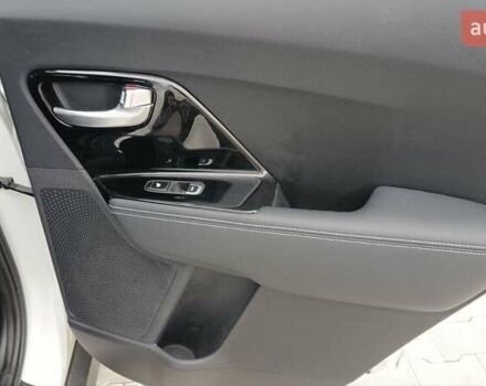 Білий Кіа Niro, об'ємом двигуна 0 л та пробігом 127 тис. км за 19999 $, фото 43 на Automoto.ua