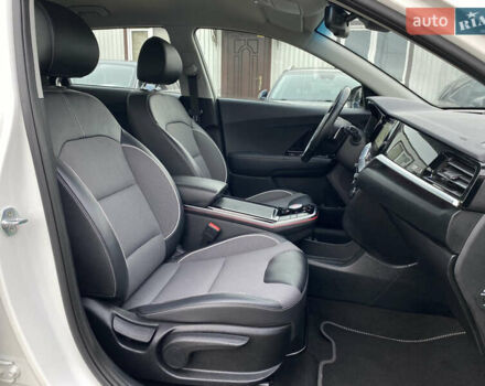 Белый Киа Niro, объемом двигателя 0 л и пробегом 96 тыс. км за 19950 $, фото 101 на Automoto.ua