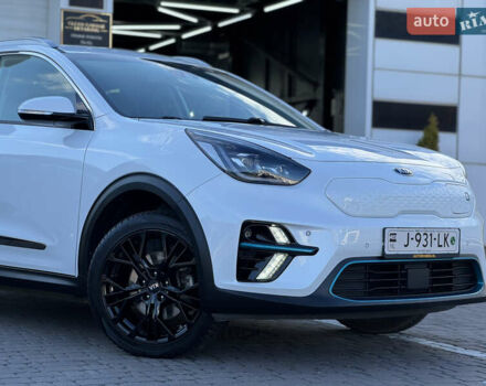 Киа Niro 2020 в Киеве на Automoto.ua Белый Киа Niro, объемом двигателя 0 л и пробегом 151 тыс. км за 19600 $, фото 3 на Automoto.ua