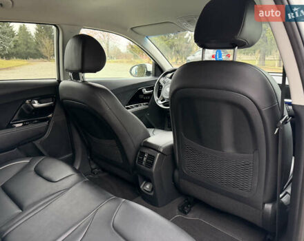 Білий Кіа Niro, об'ємом двигуна 0 л та пробігом 141 тис. км за 19499 $, фото 56 на Automoto.ua