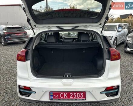 Киа Niro 2020 в Львове на Automoto.ua Белый Киа Niro, объемом двигателя 0 л и пробегом 95 тыс. км за 20450 $, фото 46 на Automoto.ua