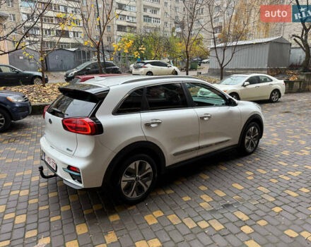 Белый Киа Niro, объемом двигателя 0 л и пробегом 152 тыс. км за 20400 $, фото 9 на Automoto.ua