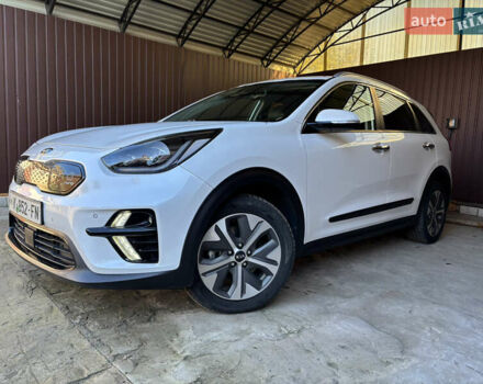 Белый Киа Niro, объемом двигателя 0 л и пробегом 117 тыс. км за 20066 $, фото 4 на Automoto.ua