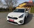 Белый Киа Niro, объемом двигателя 1.58 л и пробегом 200 тыс. км за 18600 $, фото 2 на Automoto.ua