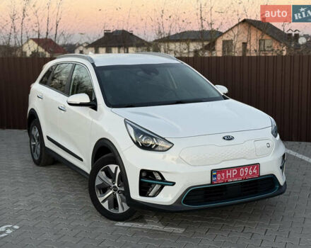Белый Киа Niro, объемом двигателя 0 л и пробегом 114 тыс. км за 19350 $, фото 7 на Automoto.ua