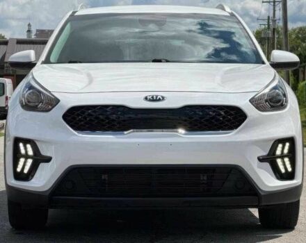Белый Киа Niro, объемом двигателя 1.6 л и пробегом 65 тыс. км за 7100 $, фото 1 на Automoto.ua