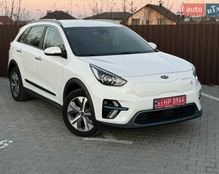 Белый Киа Niro, объемом двигателя 0 л и пробегом 114 тыс. км за 19350 $, фото 9 на Automoto.ua