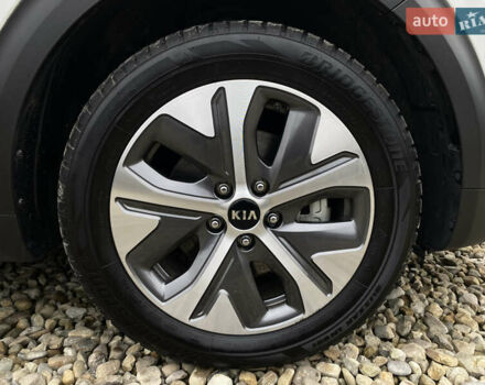 Белый Киа Niro, объемом двигателя 0 л и пробегом 96 тыс. км за 19950 $, фото 30 на Automoto.ua