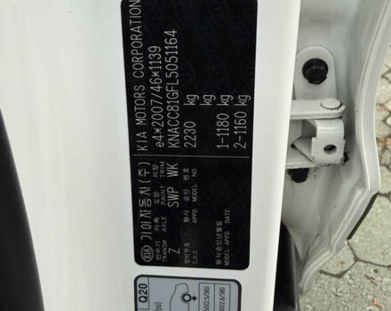 Білий Кіа Niro, об'ємом двигуна 0 л та пробігом 141 тис. км за 19499 $, фото 71 на Automoto.ua