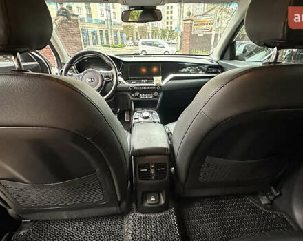 Киа Niro 2020 в Ирпене на Automoto.ua Белый Киа Niro, объемом двигателя 0 л и пробегом 79 тыс. км за 21000 $, фото 35 на Automoto.ua