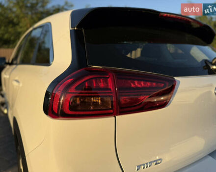Білий Кіа Niro, об'ємом двигуна 0 л та пробігом 169 тис. км за 18200 $, фото 13 на Automoto.ua