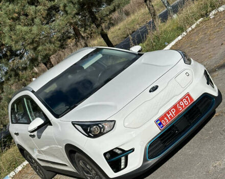 Киа Niro 2020 в Львове на Automoto.ua Белый Киа Niro, объемом двигателя 0 л и пробегом 129 тыс. км за 18350 $, фото 16 на Automoto.ua