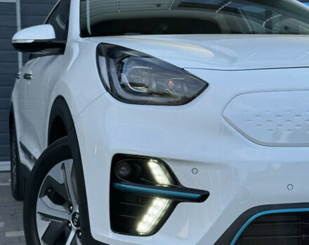Білий Кіа Niro, об'ємом двигуна 0 л та пробігом 62 тис. км за 19500 $, фото 13 на Automoto.ua