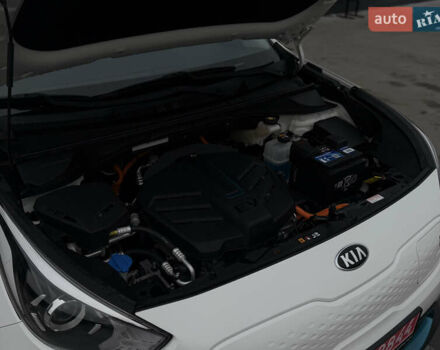 Белый Киа Niro, объемом двигателя 0 л и пробегом 172 тыс. км за 17500 $, фото 30 на Automoto.ua