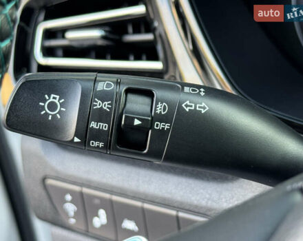 Білий Кіа Niro, об'ємом двигуна 0 л та пробігом 62 тис. км за 19500 $, фото 63 на Automoto.ua