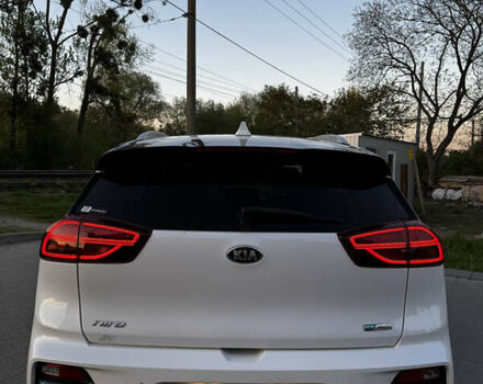 Киа Niro 2020 в Львове на Automoto.ua Белый Киа Niro, объемом двигателя 0 л и пробегом 69 тыс. км за 19500 $, фото 22 на Automoto.ua