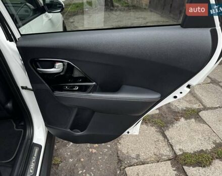 Белый Киа Niro, объемом двигателя 0 л и пробегом 160 тыс. км за 18850 $, фото 42 на Automoto.ua