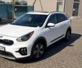 Белый Киа Niro, объемом двигателя 1.58 л и пробегом 64 тыс. км за 18900 $, фото 2 на Automoto.ua