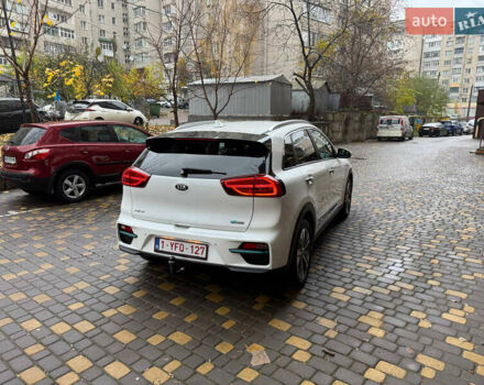 Белый Киа Niro, объемом двигателя 0 л и пробегом 152 тыс. км за 20400 $, фото 8 на Automoto.ua