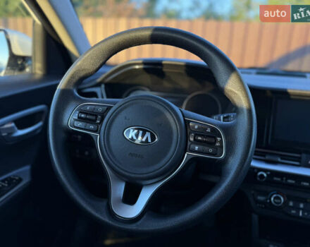 Білий Кіа Niro, об'ємом двигуна 0 л та пробігом 169 тис. км за 18200 $, фото 33 на Automoto.ua