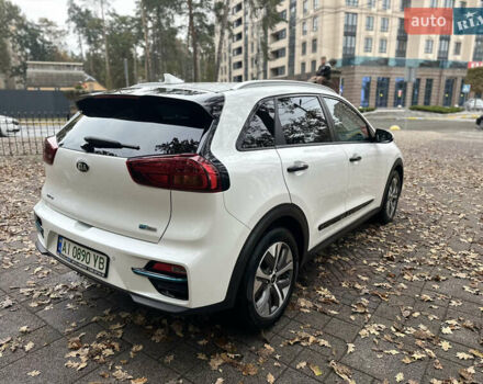 Киа Niro 2020 в Ирпене на Automoto.ua Белый Киа Niro, объемом двигателя 0 л и пробегом 79 тыс. км за 21000 $, фото 13 на Automoto.ua