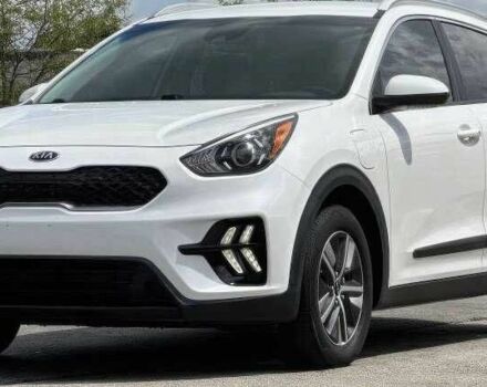 Белый Киа Niro, объемом двигателя 1.6 л и пробегом 65 тыс. км за 7100 $, фото 2 на Automoto.ua