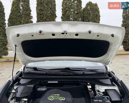Білий Кіа Niro, об'ємом двигуна 0 л та пробігом 141 тис. км за 19499 $, фото 73 на Automoto.ua