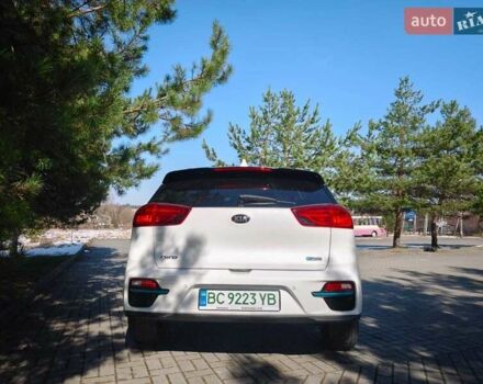 Белый Киа Niro, объемом двигателя 0 л и пробегом 78 тыс. км за 17900 $, фото 5 на Automoto.ua