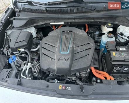 Белый Киа Niro, объемом двигателя 0 л и пробегом 129 тыс. км за 18950 $, фото 18 на Automoto.ua