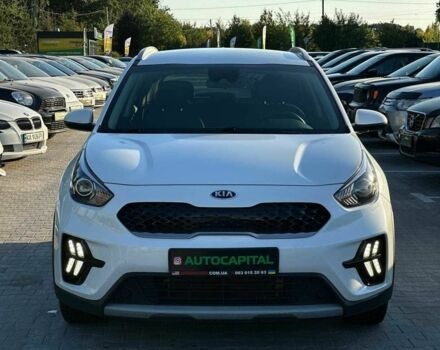 Белый Киа Niro, объемом двигателя 1.6 л и пробегом 136 тыс. км за 17990 $, фото 2 на Automoto.ua
