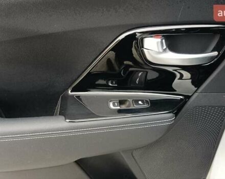 Білий Кіа Niro, об'ємом двигуна 0 л та пробігом 127 тис. км за 19999 $, фото 23 на Automoto.ua