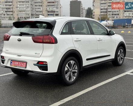 Киа Niro 2020 в Киеве на Automoto.ua Белый Киа Niro, объемом двигателя 0 л и пробегом 171 тыс. км за 18300 $, фото 8 на Automoto.ua