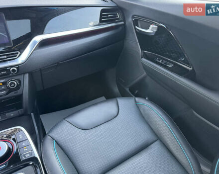 Білий Кіа Niro, об'ємом двигуна 0 л та пробігом 62 тис. км за 19500 $, фото 42 на Automoto.ua