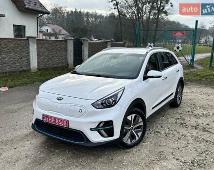 Білий Кіа Niro, об'ємом двигуна 0 л та пробігом 147 тис. км за 18800 $, фото 63 на Automoto.ua