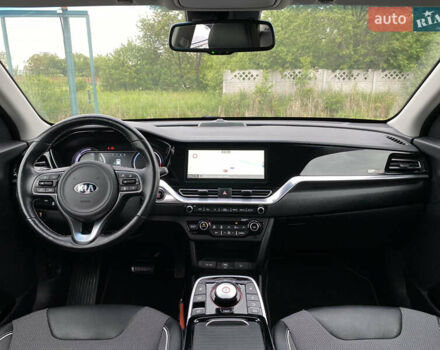 Белый Киа Niro, объемом двигателя 0 л и пробегом 96 тыс. км за 19950 $, фото 2 на Automoto.ua