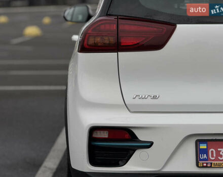 Киа Niro 2020 в Киеве на Automoto.ua Белый Киа Niro, объемом двигателя 0 л и пробегом 171 тыс. км за 18300 $, фото 15 на Automoto.ua