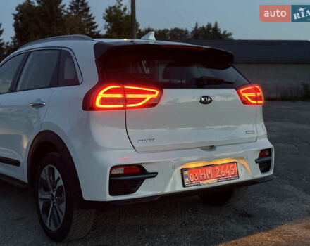 Білий Кіа Niro, об'ємом двигуна 0 л та пробігом 152 тис. км за 18500 $, фото 25 на Automoto.ua