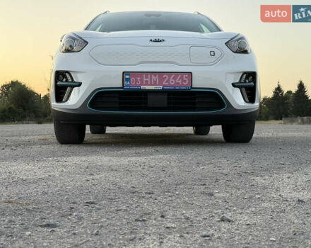 Киа Niro 2020 в Новой Ушице на Automoto.ua Белый Киа Niro, объемом двигателя 0 л и пробегом 152 тыс. км за 18500 $, фото 2 на Automoto.ua