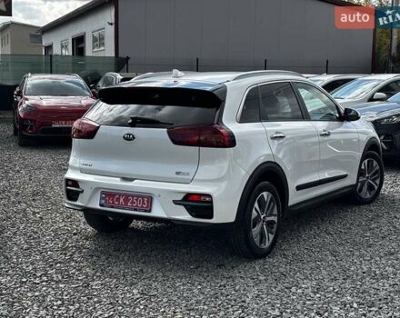 Киа Niro 2020 в Львове на Automoto.ua Белый Киа Niro, объемом двигателя 0 л и пробегом 95 тыс. км за 20450 $, фото 6 на Automoto.ua