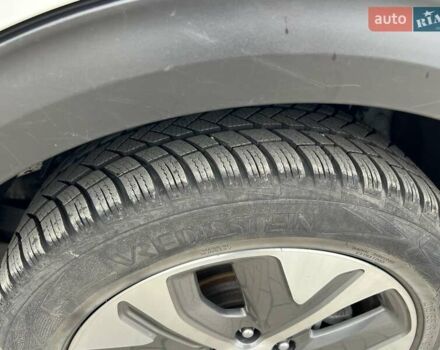 Белый Киа Niro, объемом двигателя 0 л и пробегом 146 тыс. км за 19799 $, фото 1 на Automoto.ua