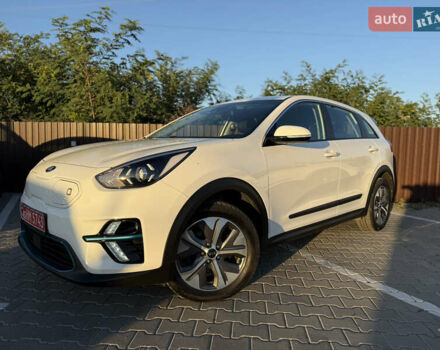Білий Кіа Niro, об'ємом двигуна 0 л та пробігом 169 тис. км за 18200 $, фото 8 на Automoto.ua