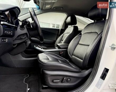Білий Кіа Niro, об'ємом двигуна 0 л та пробігом 89 тис. км за 18950 $, фото 50 на Automoto.ua