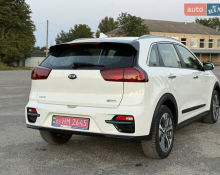 Білий Кіа Niro, об'ємом двигуна 0 л та пробігом 152 тис. км за 18500 $, фото 13 на Automoto.ua