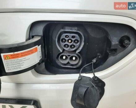 Белый Киа Niro, объемом двигателя 0 л и пробегом 112 тыс. км за 19500 $, фото 8 на Automoto.ua