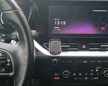 Белый Киа Niro, объемом двигателя 0 л и пробегом 144 тыс. км за 18800 $, фото 2 на Automoto.ua