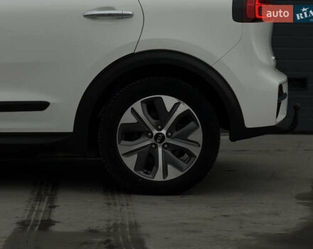 Белый Киа Niro, объемом двигателя 0 л и пробегом 172 тыс. км за 17500 $, фото 16 на Automoto.ua