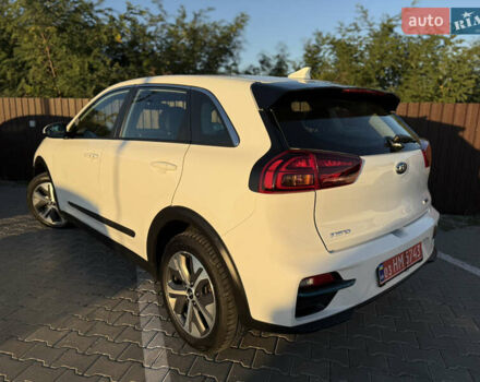 Білий Кіа Niro, об'ємом двигуна 0 л та пробігом 169 тис. км за 18200 $, фото 10 на Automoto.ua